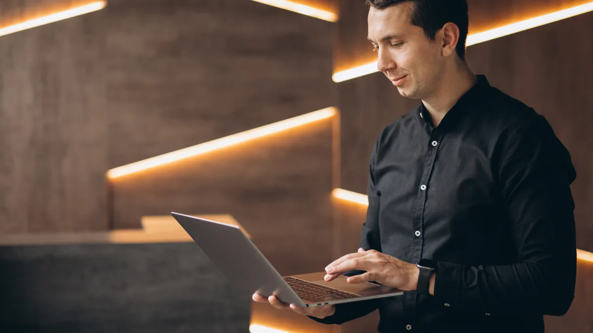 Internet empresarial com SLA: como escolher uma conexão confiável para sua empresa — artigo do blog CNTB Telecom sobre internet empresarial, infraestrutura de rede e conectividade corporativa